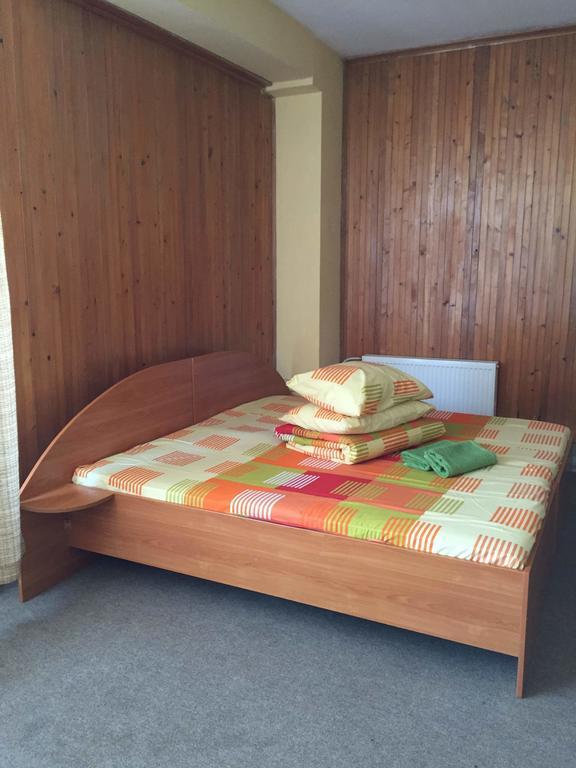 Motelis Jonuciai Garliava Quarto foto